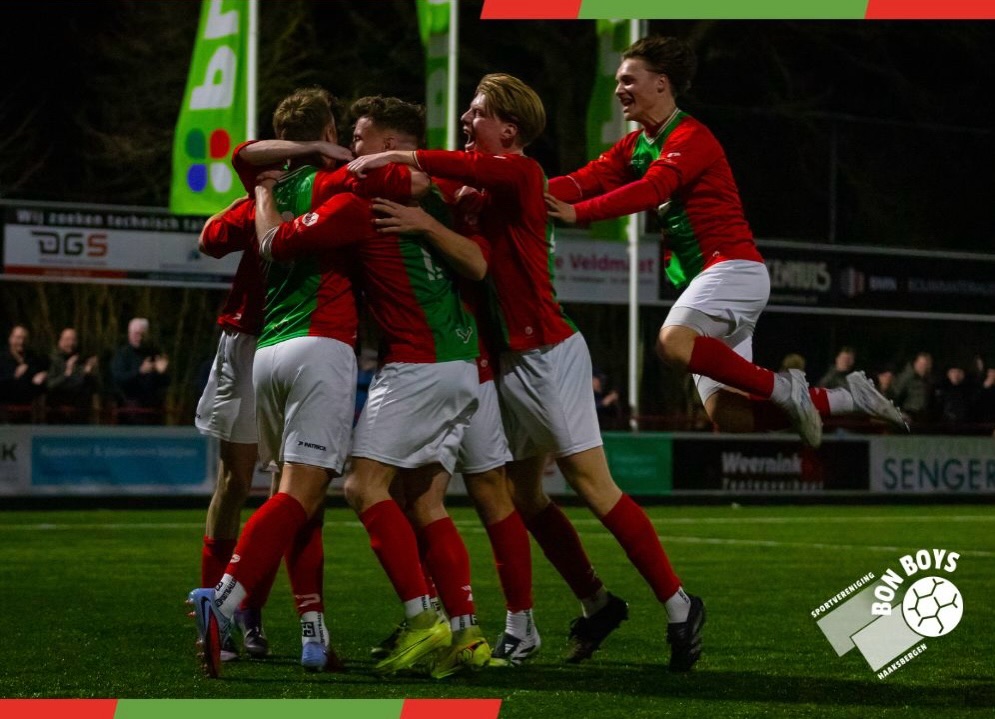 Bus(sen) naar DZOH-Bon Boys 🔴🟢⚽️
 
Aanstaande zaterdag 18 april speelt Bon Boys de uitwedstrijd tegen DZOH (om 15.00uur). Bij winst is het kampioenschap een feit. 🙌🏼

We zijn druk bezig extra bussen te regelen. We zullen jullie hier heel snel over berichten.

 
^ Heb je belangstelling, mail dan naar redactie@bonboys.nl 

https://bonboys.nl/bussen-naar-dzoh-bon-boys/