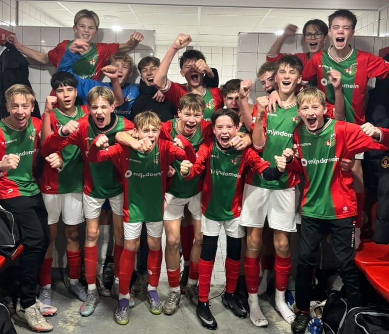 Dik verdiend!! Bon Boys JO15-1 handhaaft en speelt ook de tweede seizoenshelft in de vierde divisie!