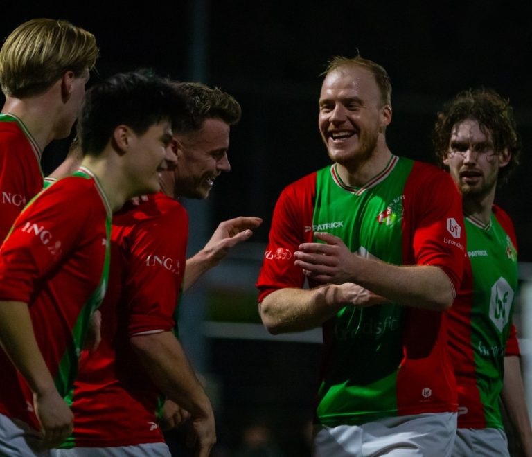 Kantine zaterdag 18 april: wedstrijd kijken en feest(?)