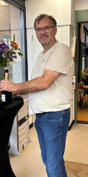 76445097-ebad-4f1f-825d-05450c0bdd6f